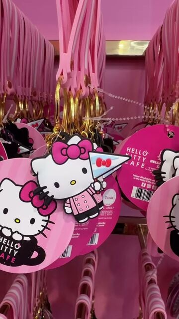 Hello Kitty Cafe Chicago in USA, photo 4 of 4